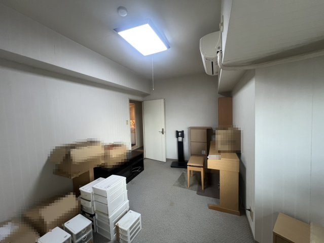 ライオンズマンション和歌山十番丁の洋室