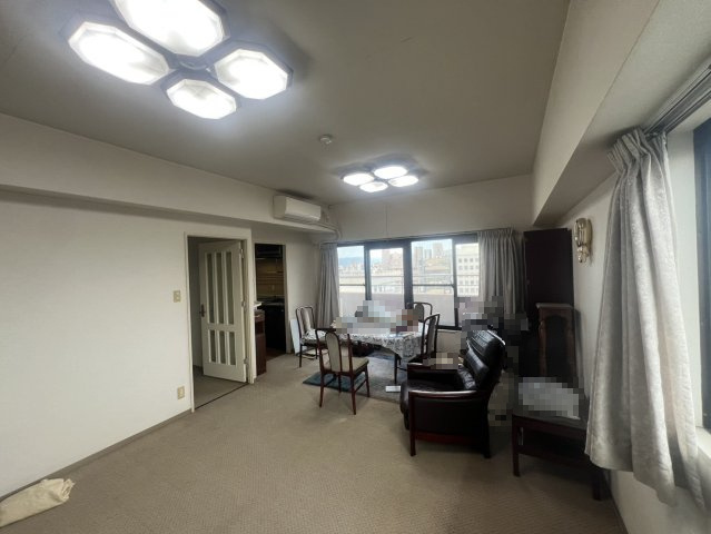 ライオンズマンション和歌山十番丁の居間・リビング