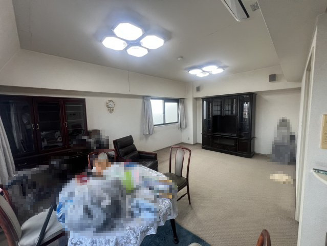 ライオンズマンション和歌山十番丁の居間・リビング