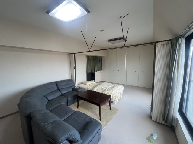 ライオンズマンション和歌山十番丁の洋室