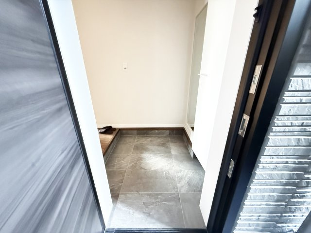 シャーメゾン サン ファルカスの玄関