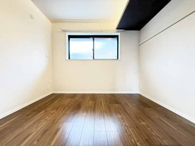 シャーメゾン サン ファルカスの洋室