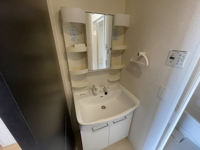 神戸市垂水区名谷町のハイツの洗面所