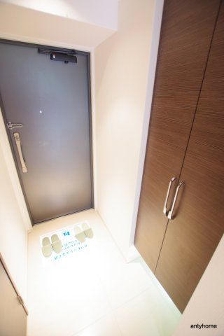 エスレジデンス福島ラグゼ　仲介手数料無料の玄関