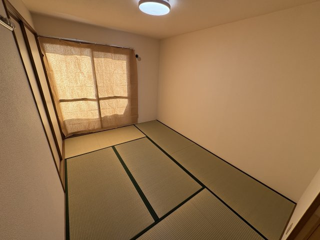 パークハイム壱番館　Ｃ棟の和室