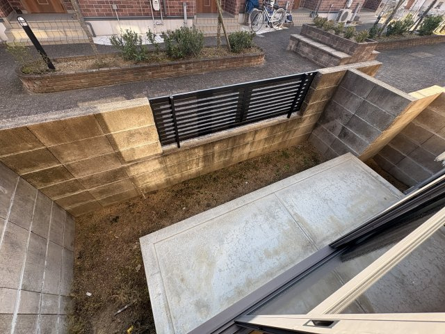 パークハイム壱番館　Ｃ棟の庭