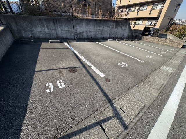 パークハイム壱番館　Ｃ棟の駐車場