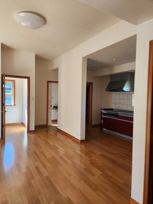 【居間・リビング】 | ガレージ付平屋住宅