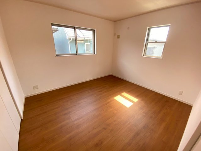 菱池町の洋室|広々とした洋室です