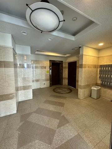 サムティ阿波座Lussoのロビー