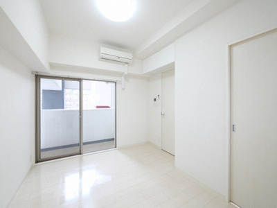 【洋室】 | ラシュレエグゼ夕陽丘