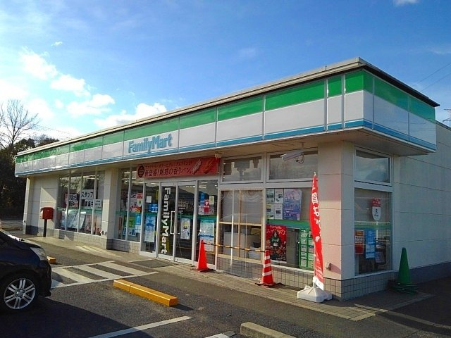 モントランブランの周辺|ファミリーマート里庄浜中店まで445m