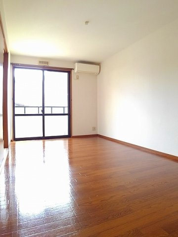 シーサイド西ノ浜Ｃ棟の居間・リビング