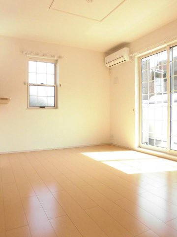 アルファ　スリーの居間・リビング