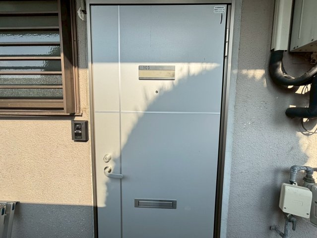 いずみハイツ石原Ⅰの玄関