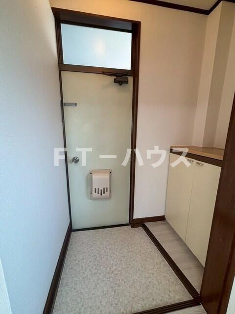 小川コーポの玄関