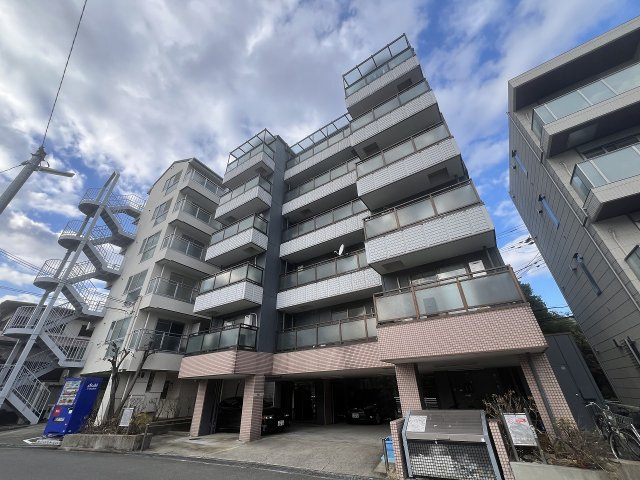 ティアラコート津雲台の外観