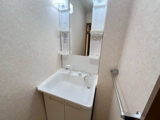 新栄プロパティー北野田Ⅱの独立洗面台