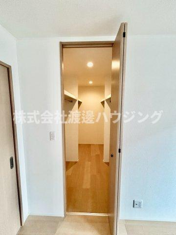 ＥＳＴＲＥＬＬＡ（エストレーラ）の収納|ウォークインクローゼット