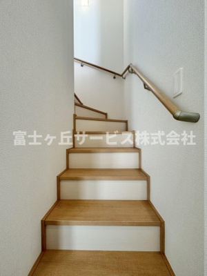 【その他】 | 静岡市葵区新伝馬3丁目 3期 新築一戸建て B号棟 | 階段です