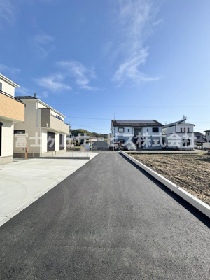 【前面道路含む現地写真】 | 静岡市葵区新伝馬3丁目 3期 新築一戸建て B号棟 | 前面道路含む現地写真です