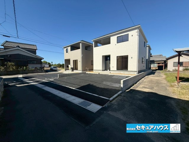 豊明市沓掛町川部 全3棟の前面道路含む現地写真|事前予約にて現地ご見学いただけます！お気軽にお問い合わせください♪
■株式会社　セキュアハウス■
住宅ローンに強く、知識、経験豊富なスタッフ在籍
お客様に寄り添い、ご成約後もサポート致します。