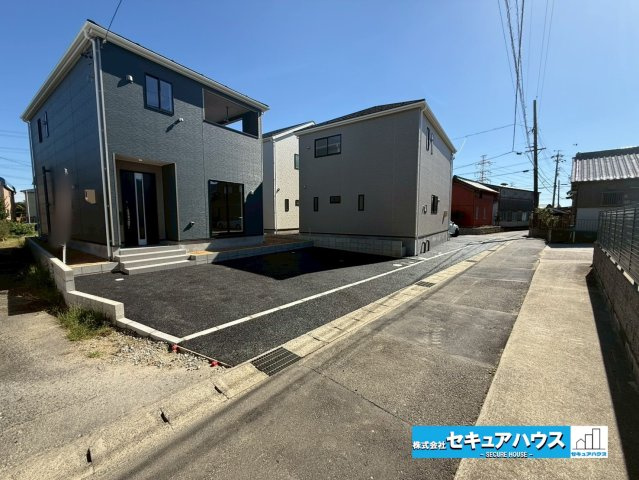 豊明市沓掛町川部 全3棟 の前面道路含む現地写真|事前予約にて現地ご見学いただけます！お気軽にお問い合わせください♪
■株式会社　セキュアハウス　豊明支店■
住宅ローンに強く、知識、経験豊富なスタッフ在籍
お客様に寄り添い、ご成約後もサポート致します