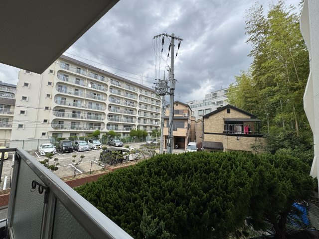 メゾンドール千里泉ヶ丘参号館の展望