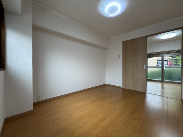 メゾンドール千里泉ヶ丘参号館の寝室