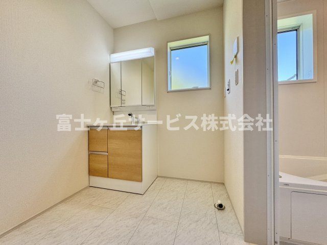 【脱衣所】 | 焼津市高新田 新築一戸建て 1号棟 | 脱衣場です