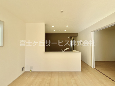 【キッチン】 | 牧之原市細江 7期 新築一戸建て 2号棟 | ダイニングスペース