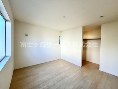 【寝室】 | 牧之原市細江 7期 新築一戸建て 2号棟 | 主寝室です