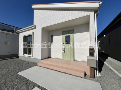 【エントランス】 | 牧之原市細江 7期 新築一戸建て 2号棟 | エントランスです