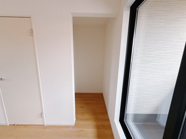 真岡市下高間木２期　新築住宅全２棟のバルコニー|〇2号棟〇
10帖の主寝室と7.8帖洋室にそれぞれバルコニーがございます。
お洗濯干しだけでなく、気分転換に外の空気に触れるのも良いですね☆
※2025年7月撮影