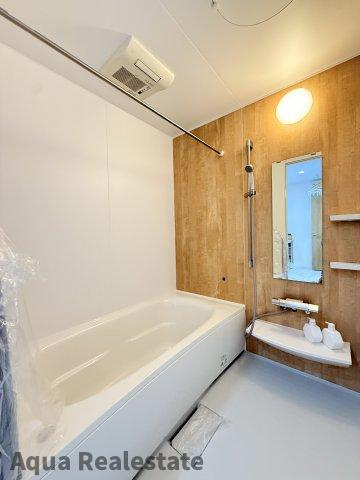 丸亀市飯山町川原の新築一戸建の浴室|きれいなお風呂です