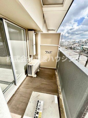 V-ランコルトル吹田のバルコニー