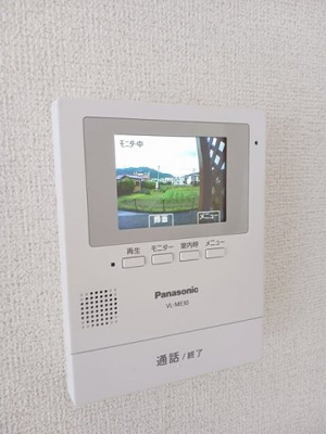 【セキュリティ】 | ブリーズ　メゾン・Ｆ | モニター付きインターホンです