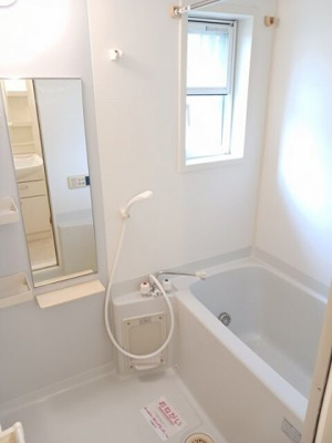 【浴室】 | ブリーズ　メゾン・Ｆ | 日々の疲れを癒すお風呂付です