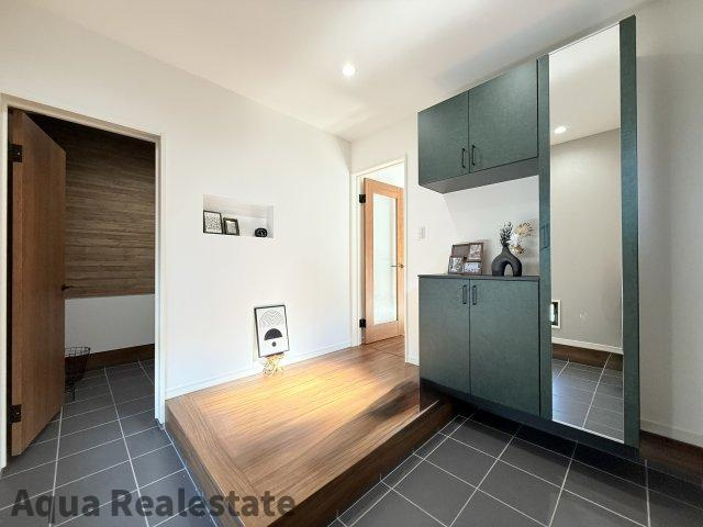 高松市国分寺町新居の新築一戸建の玄関|きれいな玄関です