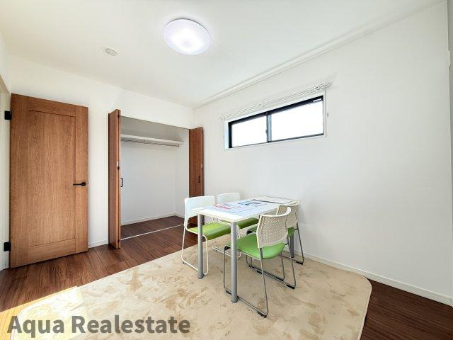 高松市国分寺町新居の新築一戸建の子供部屋|子供部屋としても使い勝手の良いお部屋です