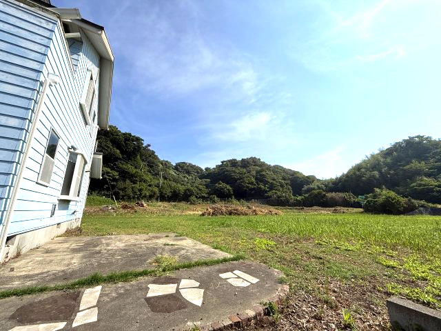 海まで7分！広大な土地　スローライフを満喫！の外観|森に囲まれた土地