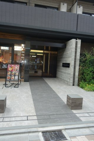 クレイシアIDZ江戸川橋のエントランス