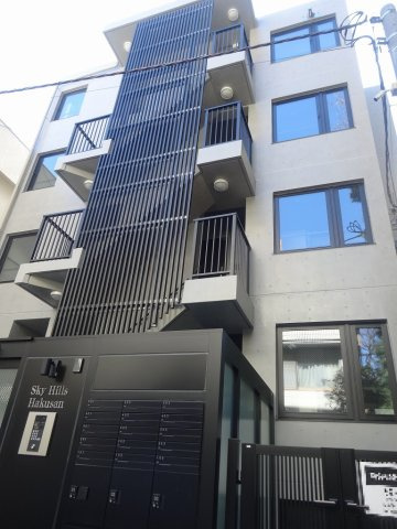 スカイヒルズ白山の外観