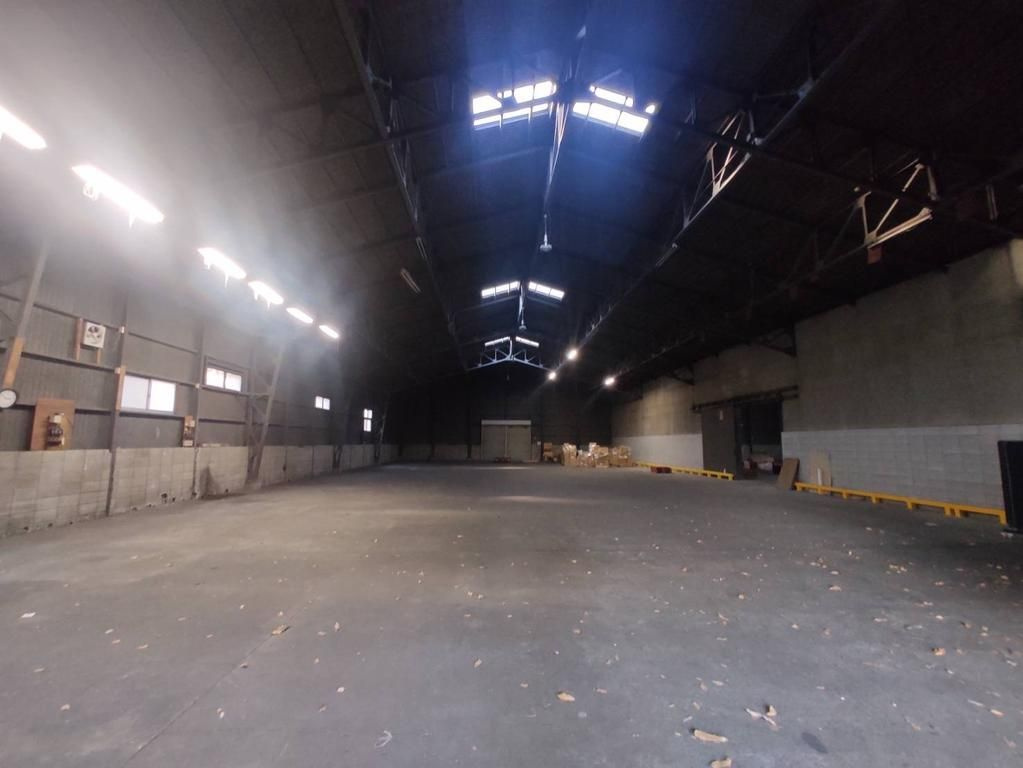 髙正新座倉庫の内装