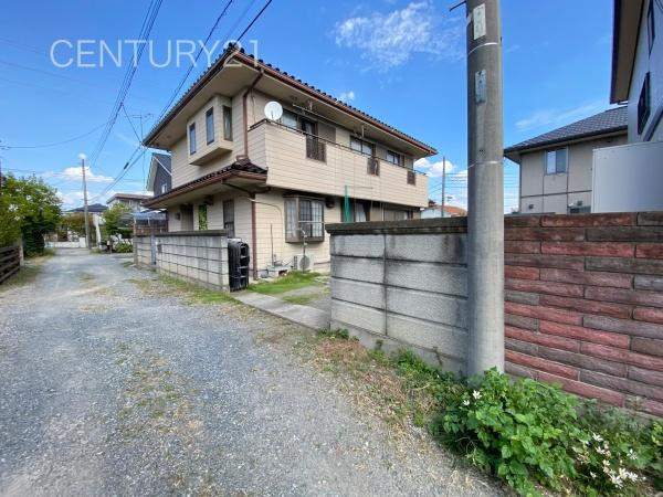 前橋市箱田町中古一戸建ての前面道路含む現地写真