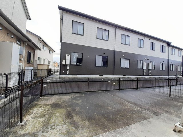 カーサ・フィオーレＮ棟の庭|たまにはお庭で休日を過ごしてみるのもよいかもしれません