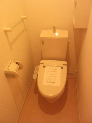 【トイレ】 | シャー・ヴィラージュＣ