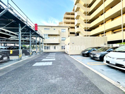 【駐車場】 | センチュリーハイツ亀有 | 【敷地内駐車場】最新の空き状況や費用などの詳細は担当スタッフまでお問い合わせください。