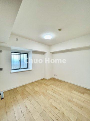 【子供部屋】 | センチュリーハイツ亀有 | 【子供部屋】お子様を持つ家庭の約6割が「家族や子どものため」に購入を希望。入学後の転校を避け、広い空間でのびのび育てたいなどの親心が、家探しのきっかけになっているようです。