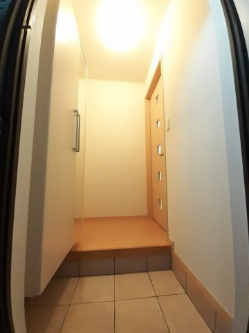 カサブランカ壱番館の玄関